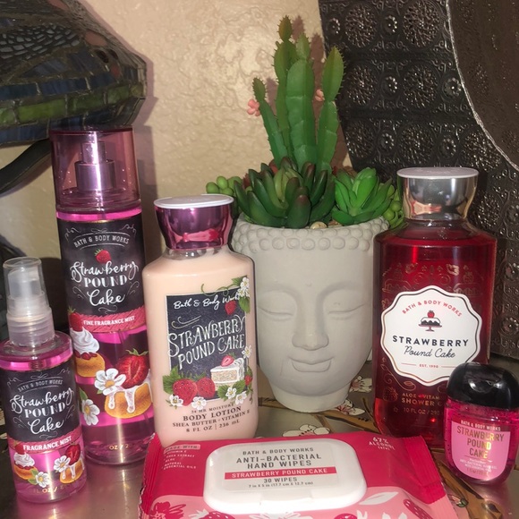 Bath and Bodyworks strawberry Pound signature collection - Picture 3 of 3